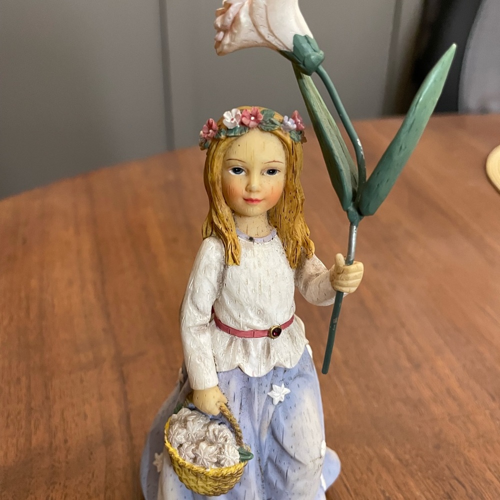 Vintage Wildflower Angels ~ Carnations for January Figurine ~ 2002